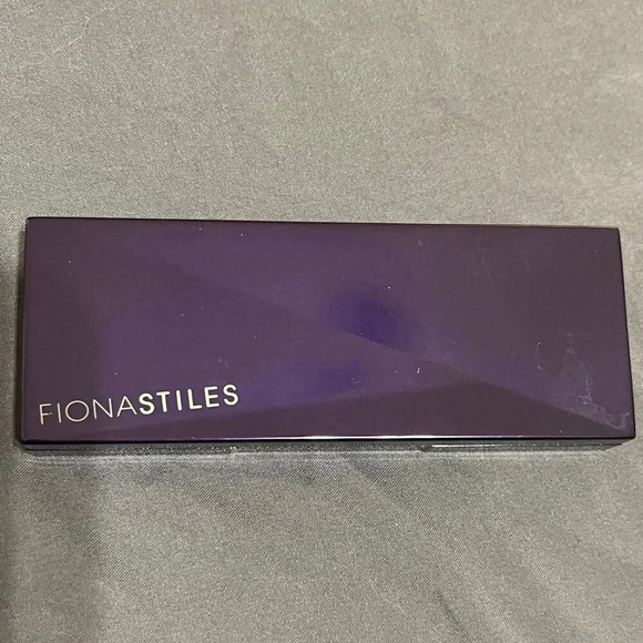 NWOB Fiona Stiles‎ Light Illusion Prism Palette Neutral Daily Use - Picture 3 of 4